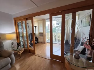 Photo #2: 202603599 Listing 