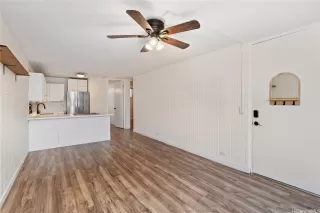 Photo #5: 202603622 Listing 