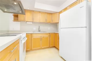 Photo #6: 202603636 Listing 