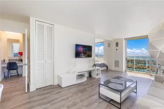 Photo #2: 202603697 Listing 