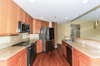 Photo #6: 202603768 Listing 