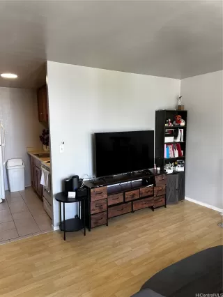 Photo #4: 202603769 Listing 