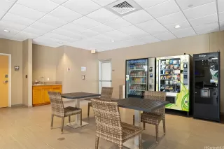 Photo #3: 202603790 Listing 