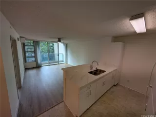 Photo #4: 202603827 Listing 