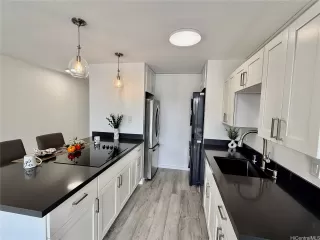 Photo #4: 202603828 Listing 