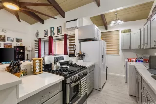 Photo #2: 202603835 Listing 