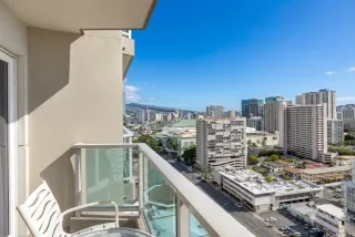 Photo #5: 202603843 Listing 