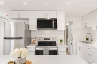 Photo #3: 202603893 Listing 