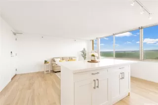 Photo #6: 202603893 Listing 