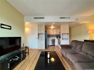 Photo #4: 202603926 Listing 