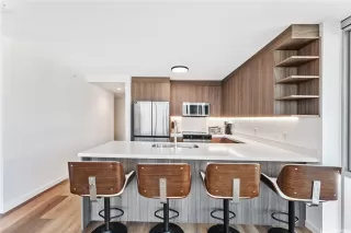 Photo #4: 202603938 Listing 