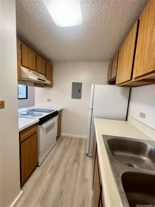 Photo #3: 202603974 Listing 