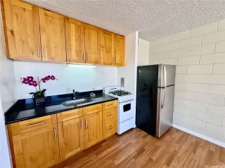 Photo #2: 202603986 Listing 