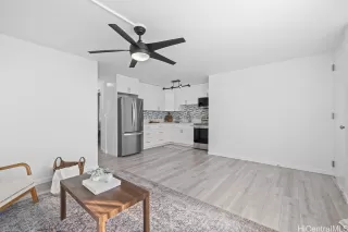 Photo #5: 202603995 Listing 