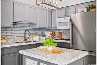 Photo #6: 202604038 Listing 