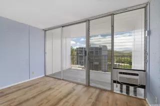 Photo #6: 202604053 Listing 