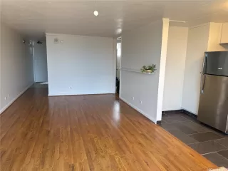 Photo #4: 202604076 Listing 