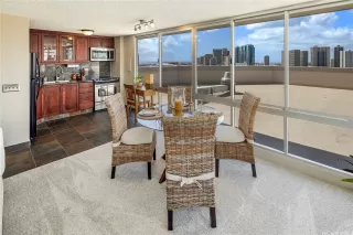 Photo #6: 202604079 Listing 