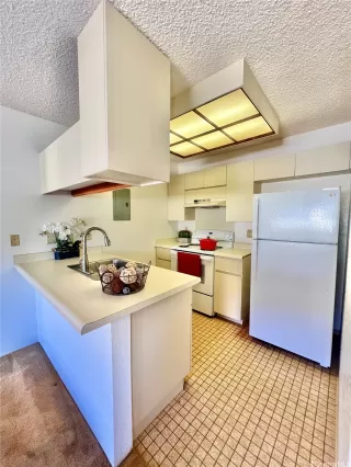 Photo #2: 202604197 Listing 