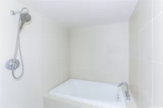 Photo #6: 202604284 Listing 