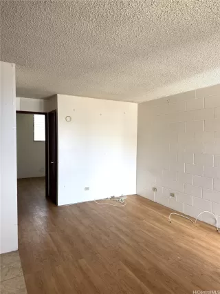 Photo #3: 202604297 Listing 