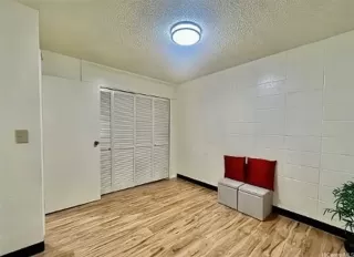 Photo #4: 202604302 Listing 