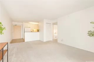 Photo #5: 202604346 Listing 