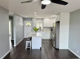 Photo #2: 202604355 Listing 