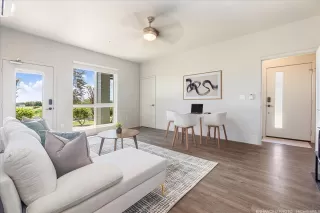 Photo #6: 202604356 Listing 