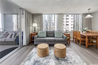 Photo #4: 202604357 Listing 