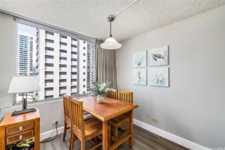 Photo #5: 202604357 Listing 