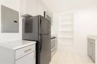 Photo #5: 202604359 Listing 