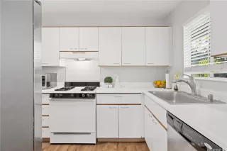 Photo #3: 202604363 Listing 