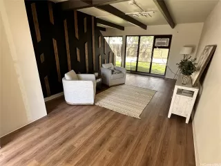 Photo #5: 202604367 Listing 