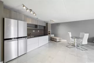 Photo #2: 202604393 Listing 