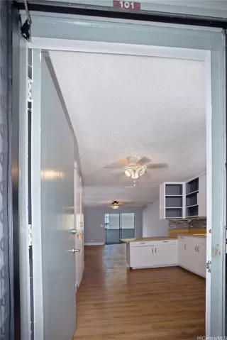 Photo #2: 202604398 Listing 