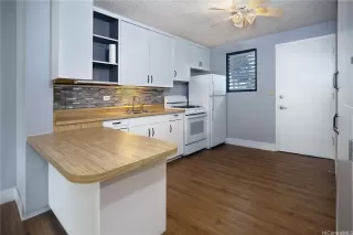 Photo #4: 202604398 Listing 