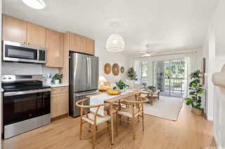 Photo #2: 202604408 Listing 