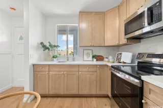 Photo #5: 202604408 Listing 