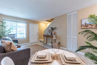 Photo #4: 202604436 Listing 