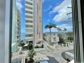 Photo #4: 202604477 Listing 