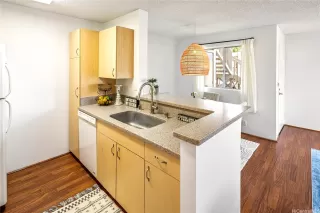 Photo #2: 202604489 Listing 