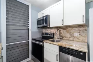 Photo #5: 202604535 Listing 