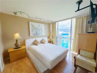 Photo #3: 202604536 Listing 