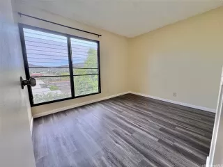 Photo #5: 202604552 Listing 