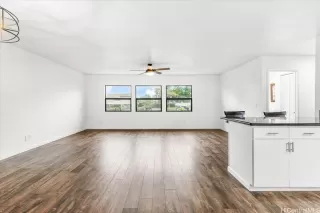 Photo #3: 202604556 Listing 