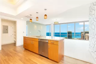 Photo #2: 202604568 Listing 