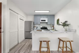 Photo #5: 202604571 Listing 