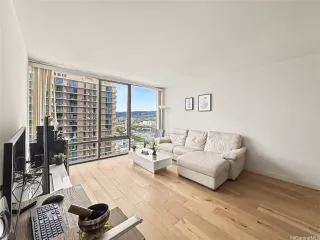 Photo #2: 202604573 Listing 