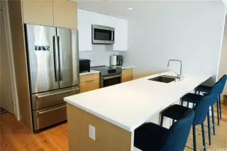 Photo #5: 202604573 Listing 